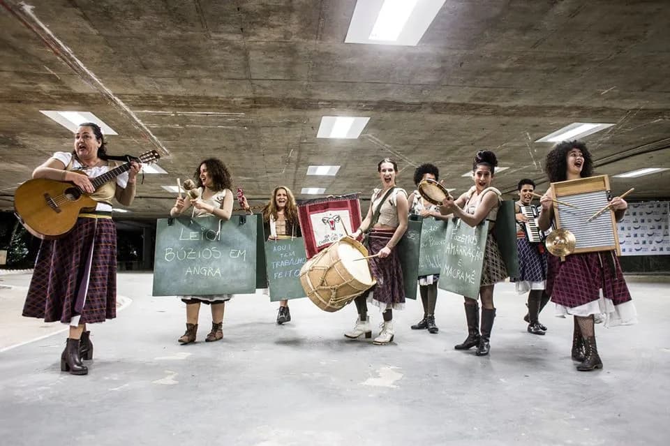 Tem teatro de rua dia 16 de maio no Centro da cidade: A farsa do açúcar queimado ou a mulher que virou pudim